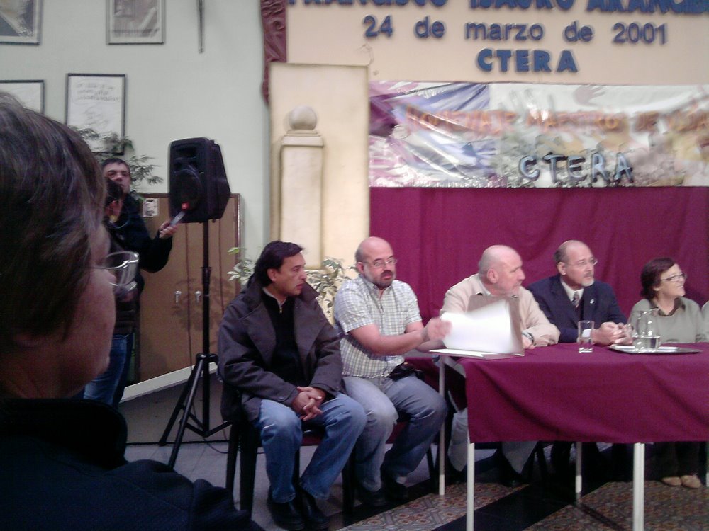 En este momento estás viendo Denuncia por el intento de criminalizar y judicializar la protesta