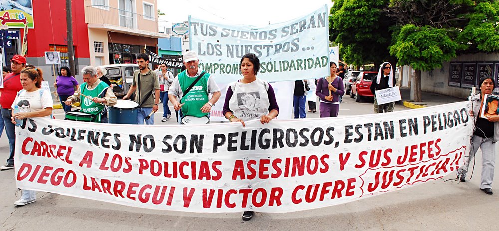 En este momento estás viendo En Viedma se marchó contra la impunidad policial y judicial, por el sobreseimiento de los compañeros y por el fin de la precarización laboral