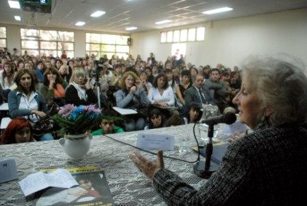 En este momento estás viendo Estela de Carlotto en Cipolletti