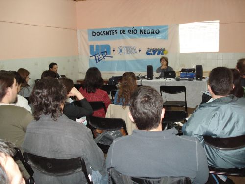 Lee más sobre el artículo La escuela y el derecho social a la educación. El debate en el Nivel Medio