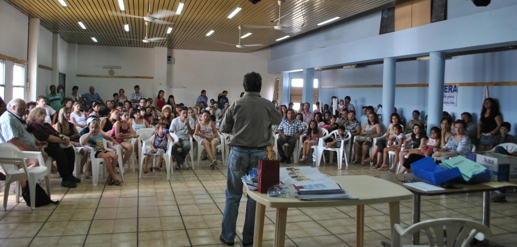 En este momento estás viendo Entrega de viviendas de la UnTER en Cipolletti