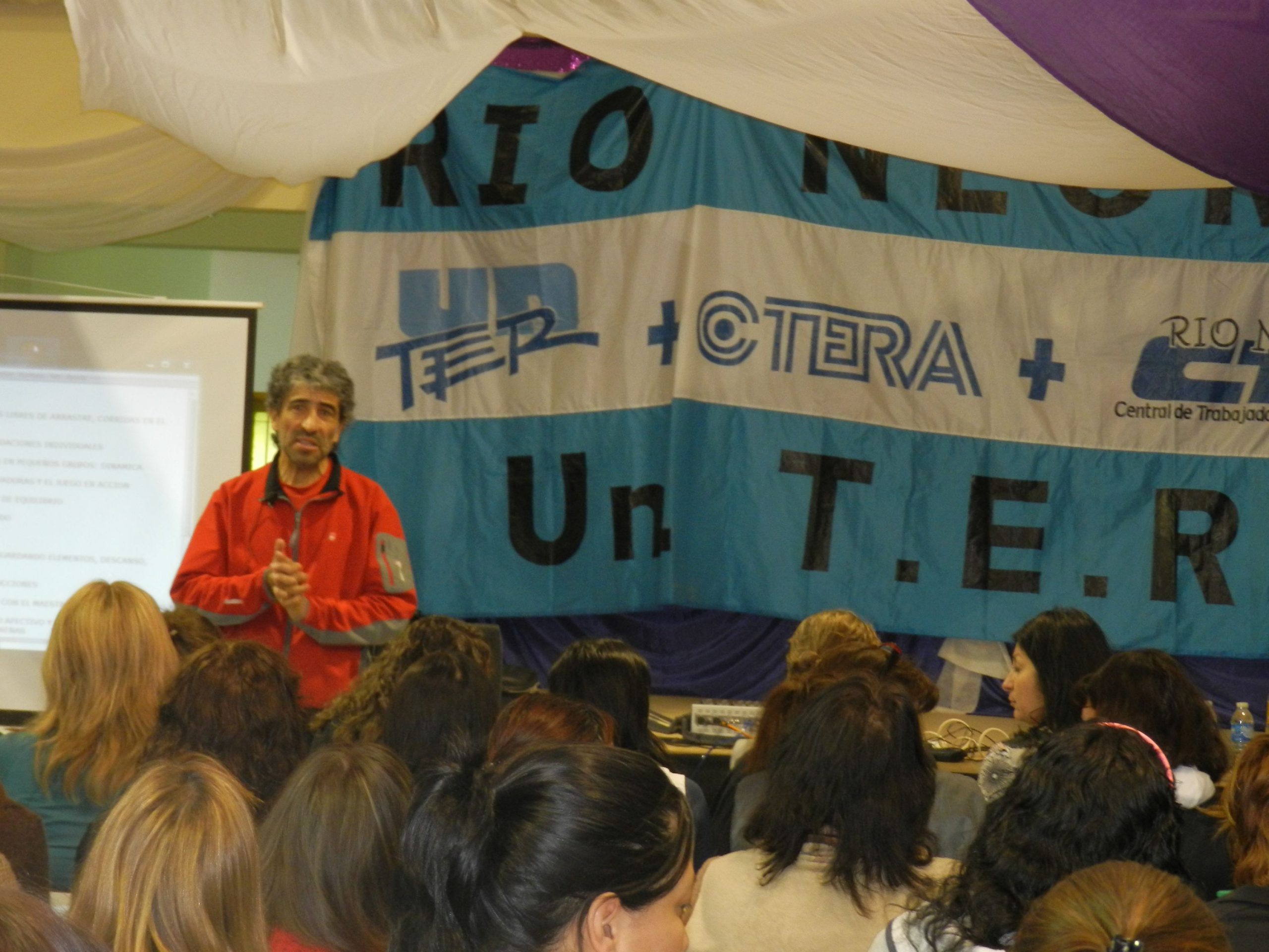 En este momento estás viendo La Mediación corporal y el movimiento en la Educación Especial Común, Cinco Saltos