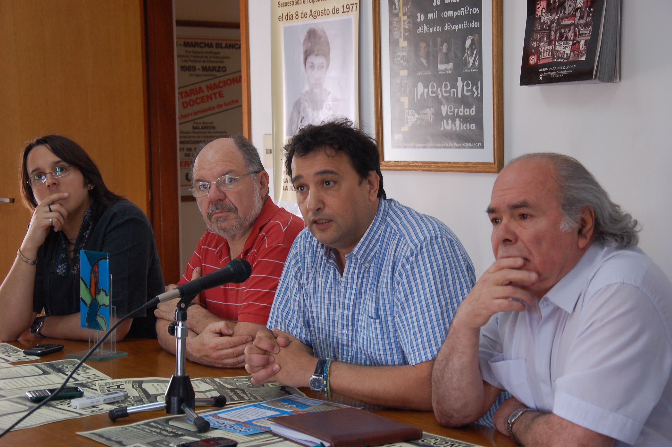 En este momento estás viendo Consulta libre y democrática sobre pliego de reivindicaciones salariales y laborales 2013