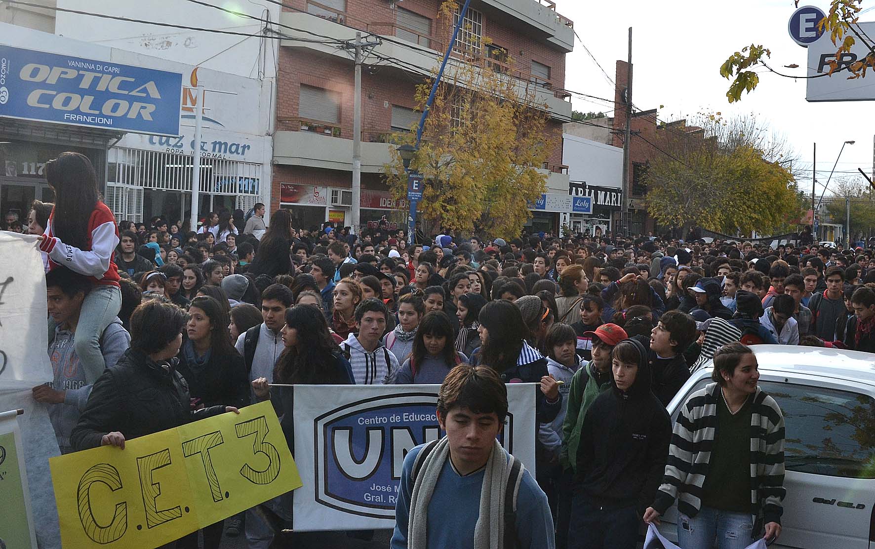 En este momento estás viendo La UnTER frente a la resolución de las horas libres