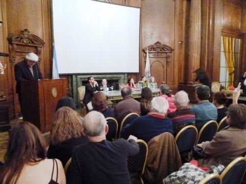 En este momento estás viendo Homenaje a Vicente Zito Lema en la Legislatura porteña