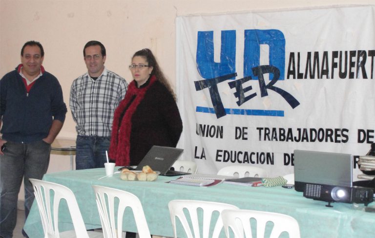 Lee más sobre el artículo Jornada regional de debate sobre política educativa de escuelas laborales