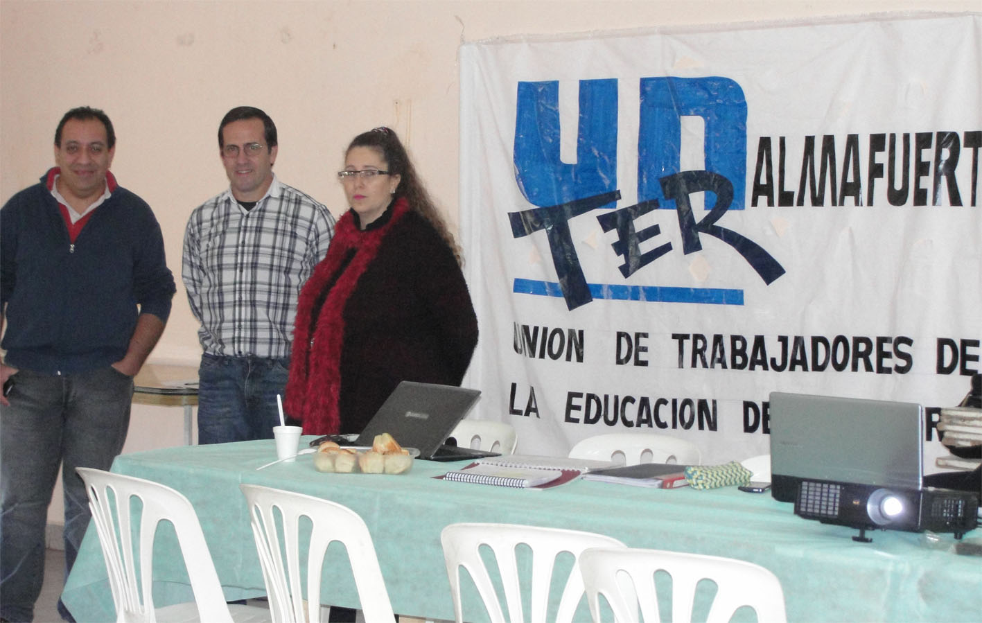 En este momento estás viendo Jornada regional de debate sobre política educativa de escuelas laborales