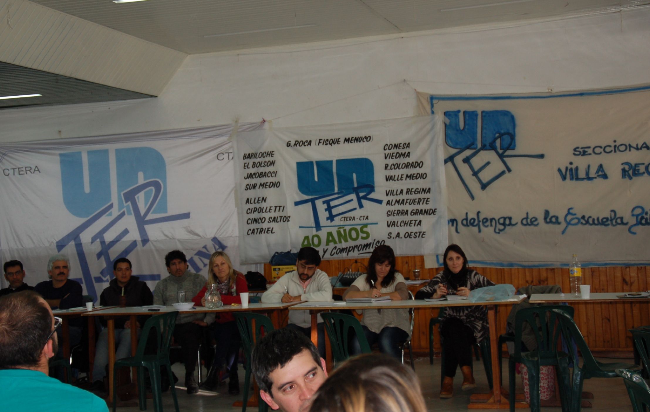 En este momento estás viendo Docentes de Escuelas Secundarias de jóvenes y adultos toman la palabra