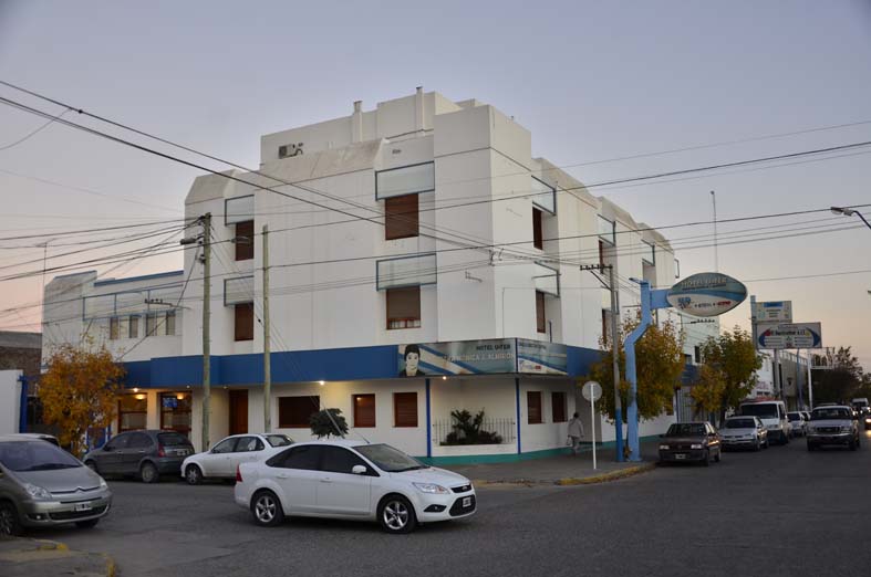 En este momento estás viendo Hotel Maestra Mónica Almirón, Roca – Fiske Menuco