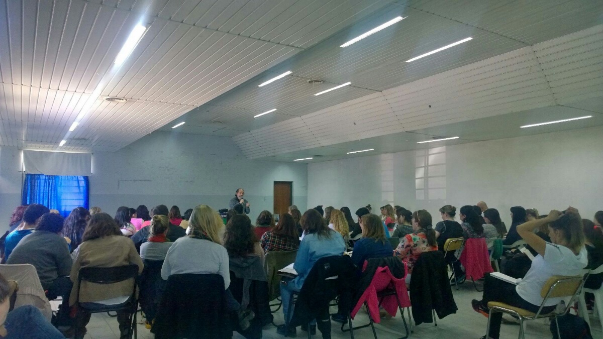 En este momento estás viendo Autogestión, Grupos y Prácticas Comunitarias en Viedma