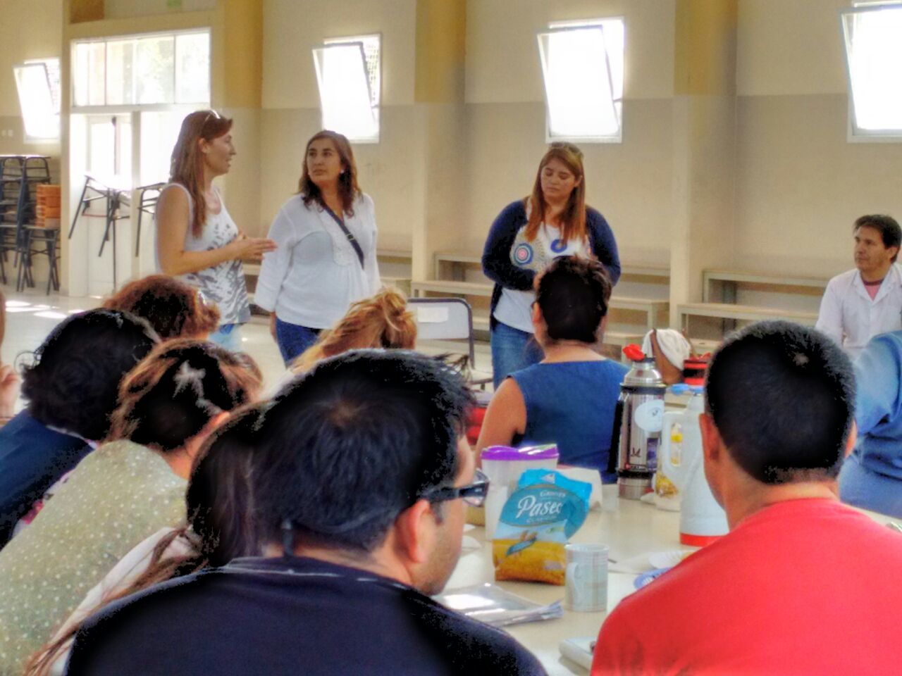 En este momento estás viendo Visita a escuelas y jardines de Cinco Saltos y zona intermedia