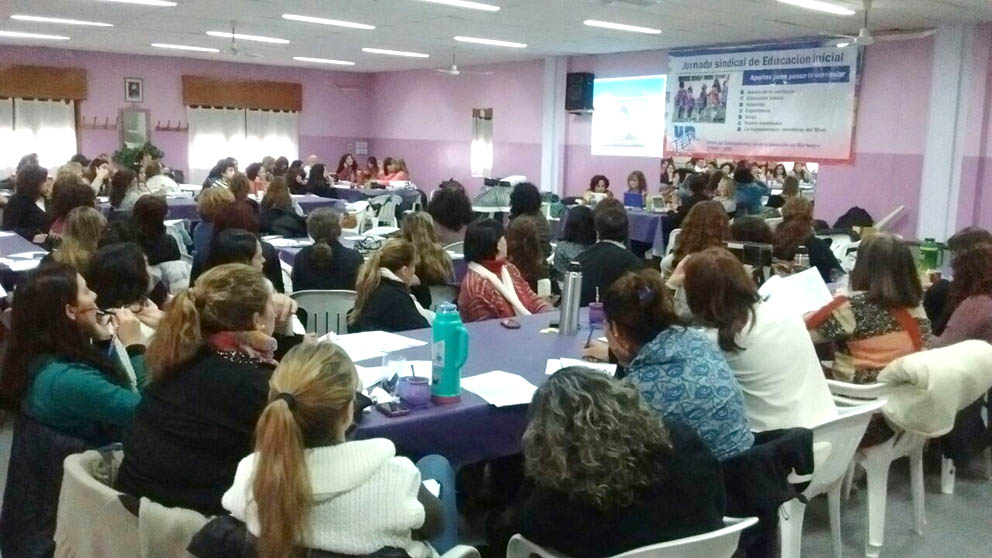 En este momento estás viendo Jornada sindical de Educación Inicial: Aportes para pensar lo curricular sede Roca – Fiske Menuco