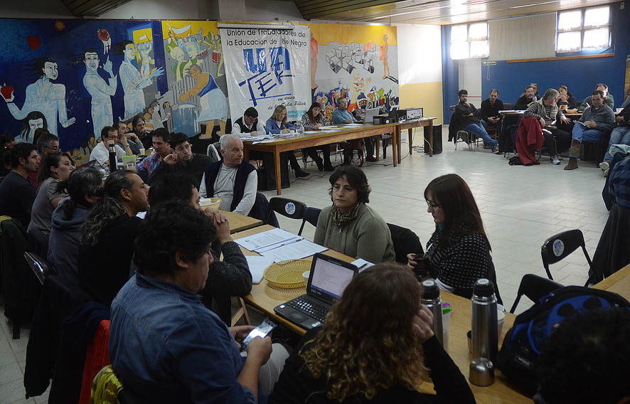 En este momento estás viendo Encuentro de Escuelas Técnicas de Río Negro