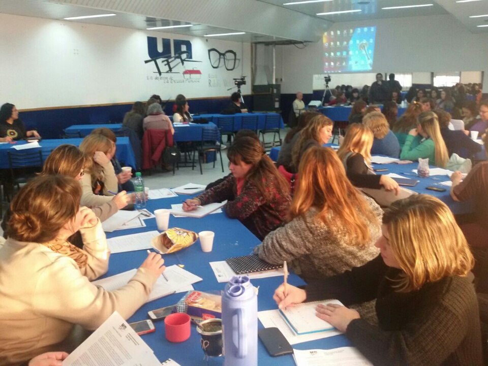 En este momento estás viendo Jornada sindical de Educación Inicial: Aportes para pensar lo curricular, Valle Medio