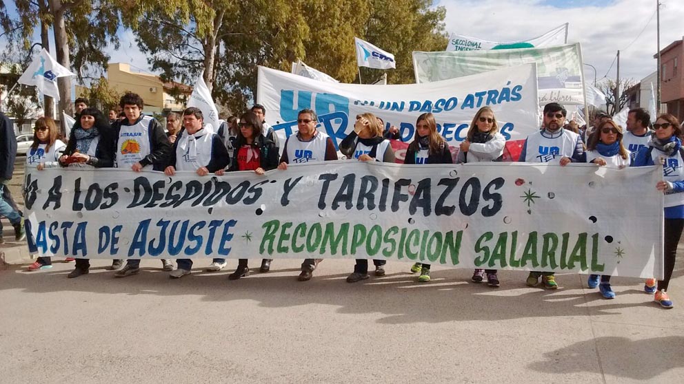 En este momento estás viendo Recomposición salarial, escuelas en condiciones dignas de enseñar y aprender, no a la impunidad