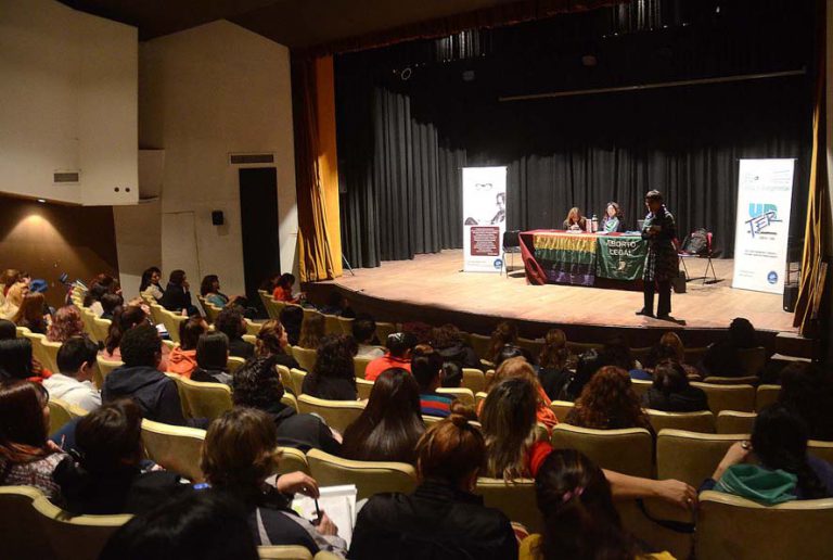 Lee más sobre el artículo Comenzó el foro de trabajadores/as de la educación por el derecho a la ESI