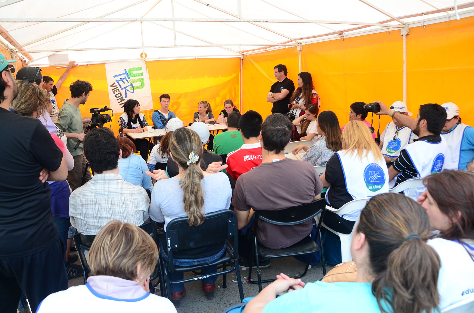 En este momento estás viendo Comunidades educativas exigen parar  la Nueva Escuela Secundaria