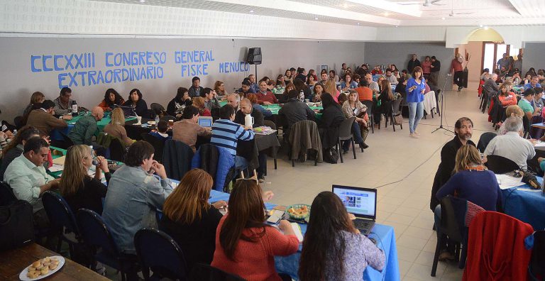 Lee más sobre el artículo Sesiona el Congreso de UnTER en Roca – Fiske Menuco