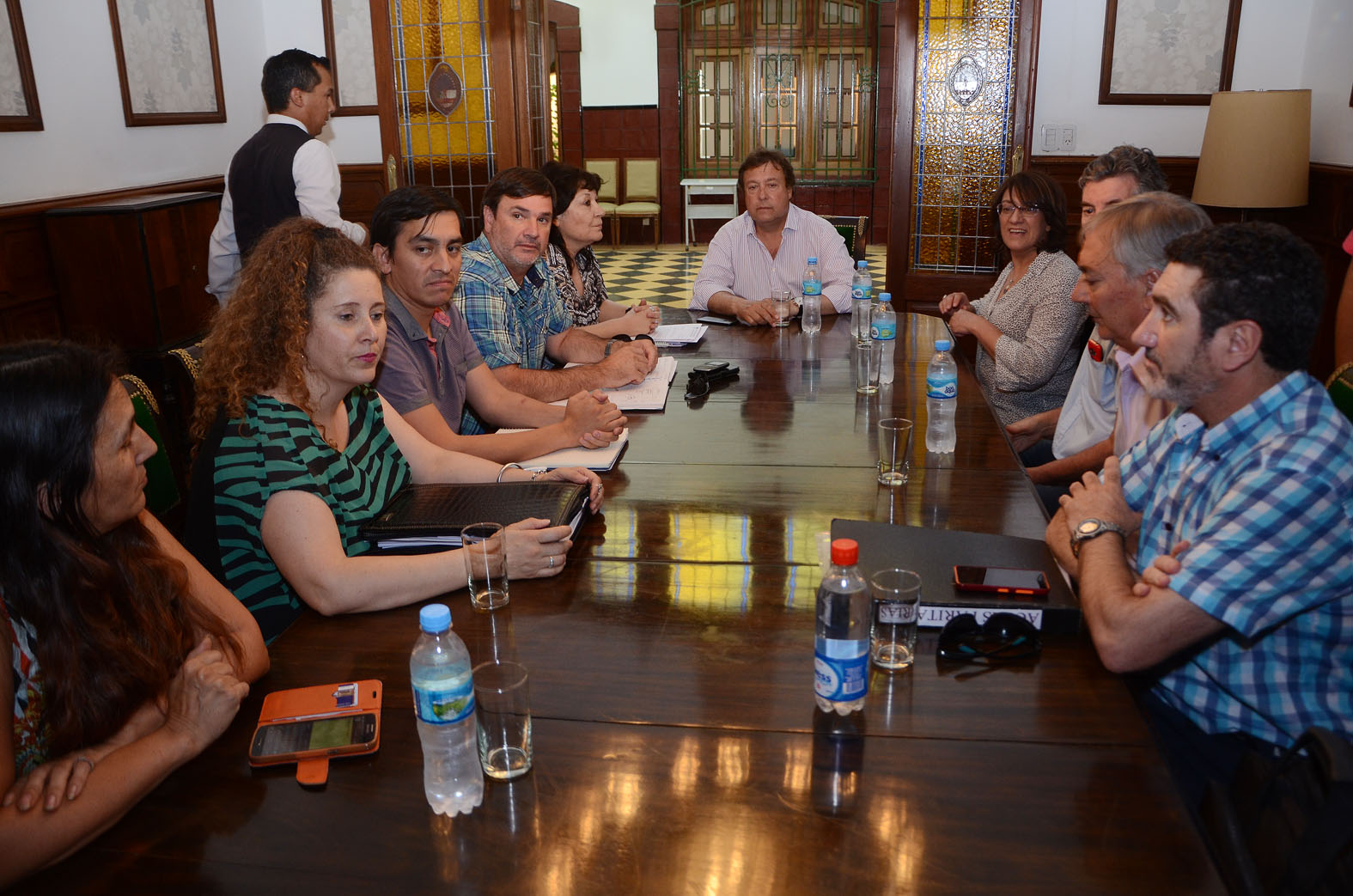 En este momento estás viendo UnTER exigió a Weretilneck por salario y garantías laborales