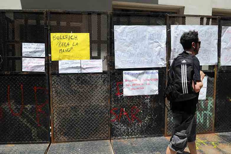 Lee más sobre el artículo Contra la represión, defendemos la educación pública en Argentina