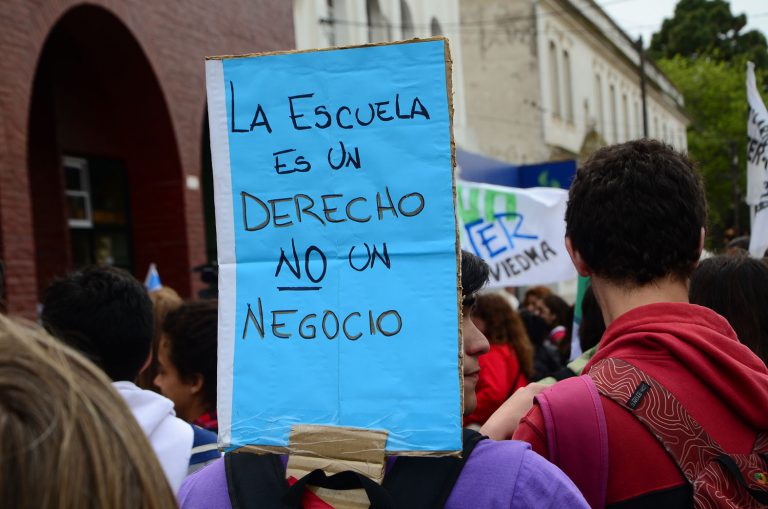 Lee más sobre el artículo Por una Escuela Secundaria que brinde aprendizajes, rechazamos la demagogia patronal