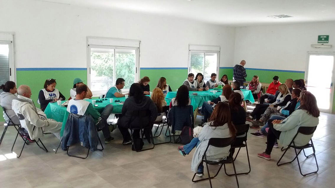 En este momento estás viendo No se realiza asamblea en Jacobacci, se analiza Plenario de CTERA