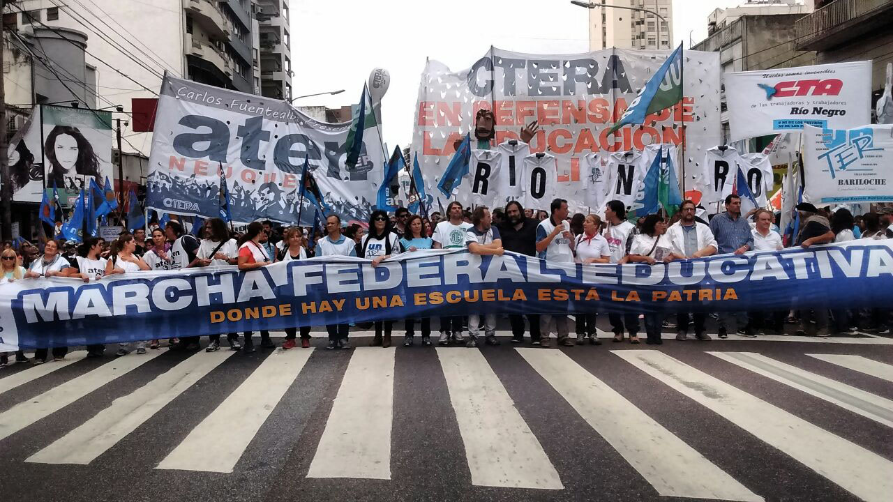 En este momento estás viendo Atentan contra la educación pública y los derechos laborales