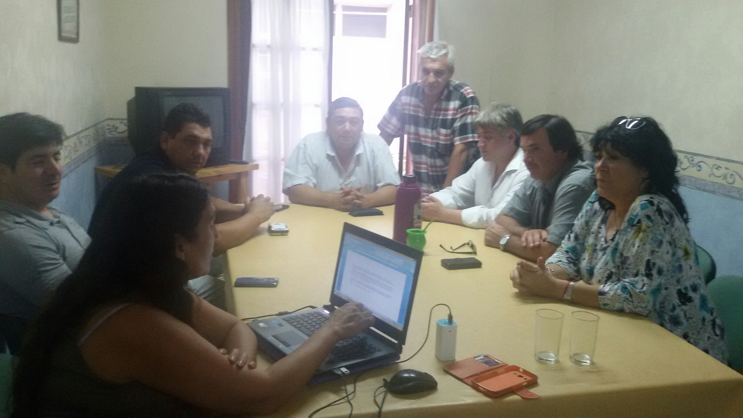 En este momento estás viendo Reunión intersindical contra el ajuste en Viedma