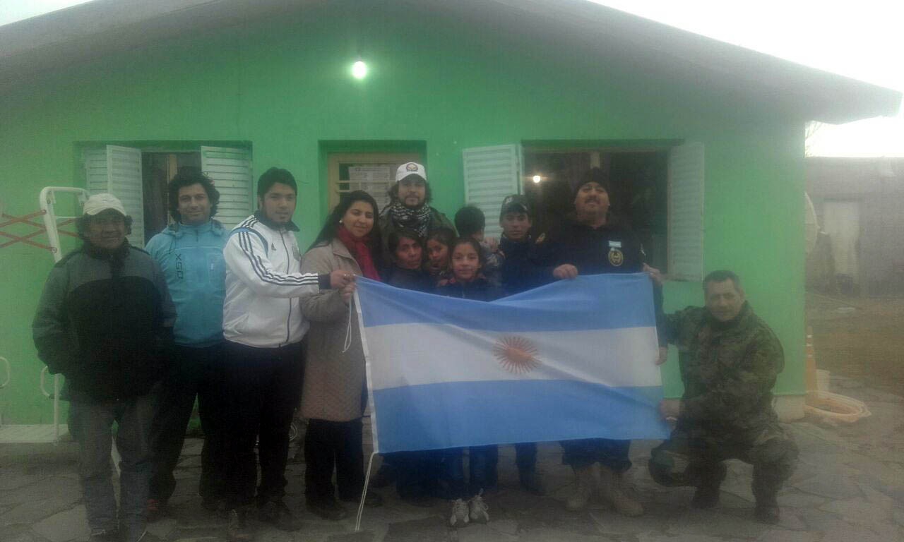 En este momento estás viendo Continúa la lucha en defensa de la Escuela Rural 331 de Río Chico Abajo