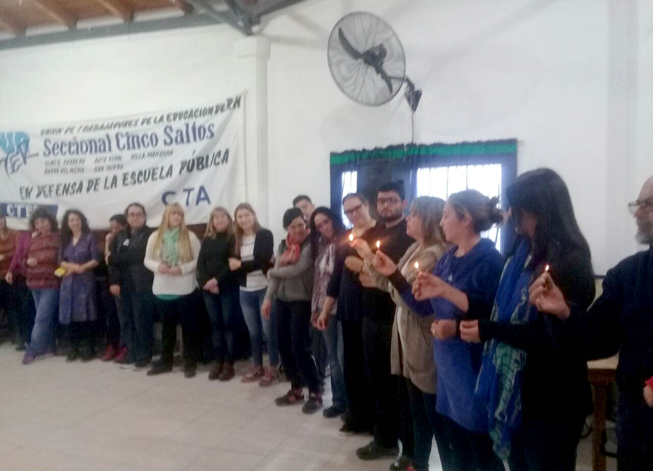 En este momento estás viendo Cinco Saltos en curso “Pensar e implicar los cuerpos en la formación docente en ESI”