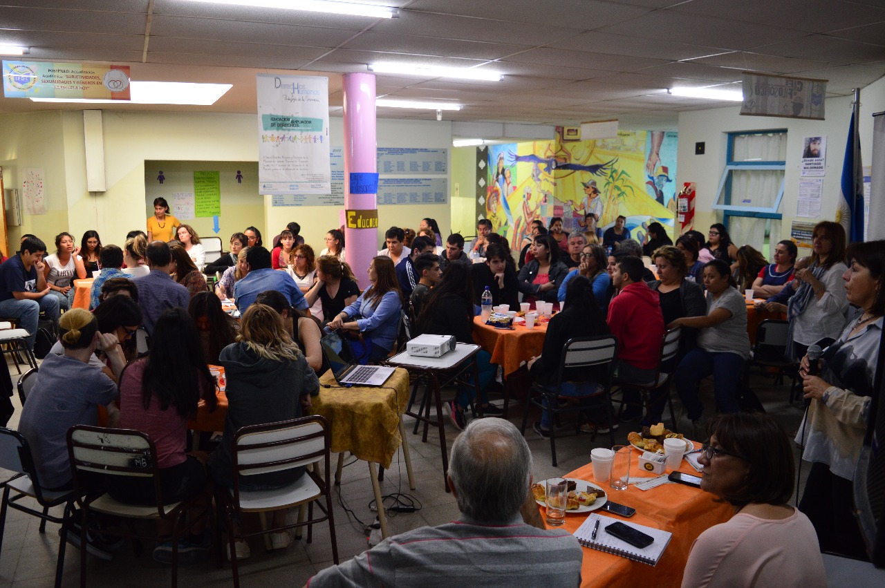 En este momento estás viendo ¿Hacia dónde va la Educación? Debate en el IFDC de San Antonio Oeste