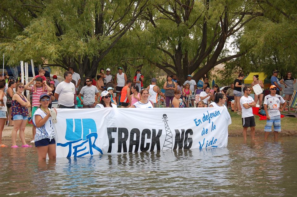 En este momento estás viendo UnTER renueva la campaña en defensa del Río, en la Regata del Río Negro