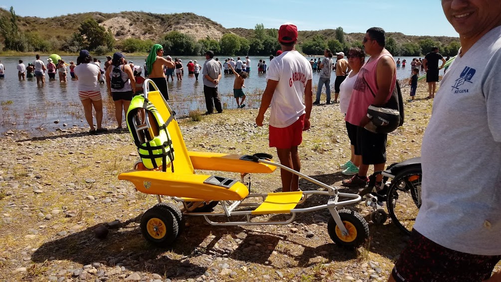 En este momento estás viendo La escuela pública presente en la regata del Río Negro