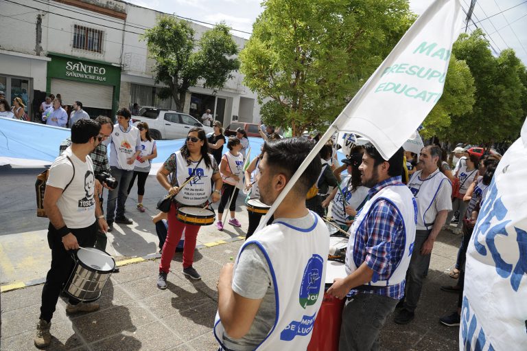 Lee más sobre el artículo UnTER exige urgente paritaria salarial