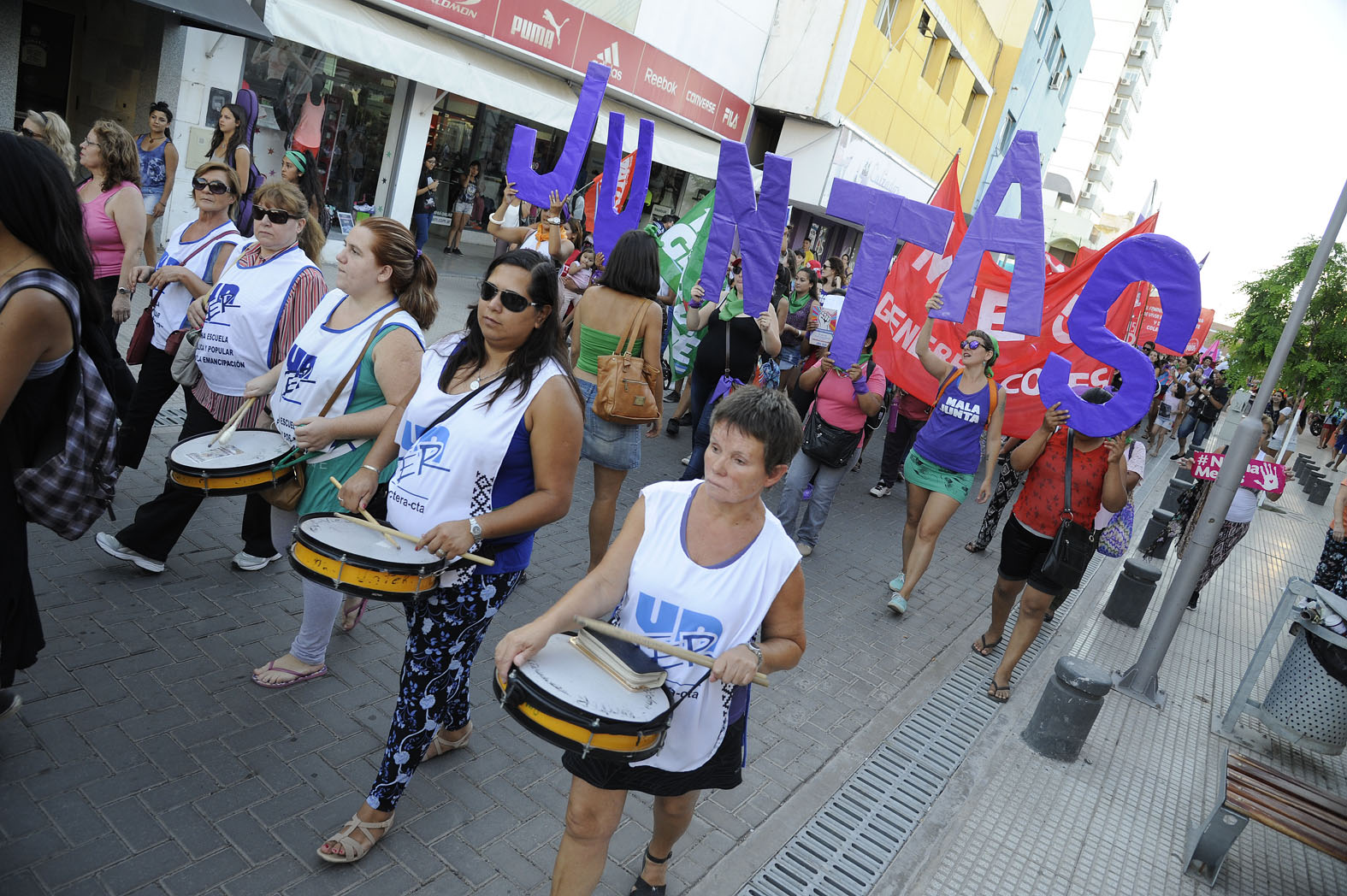 En este momento estás viendo #8M Las mujeres paramos y marchamos