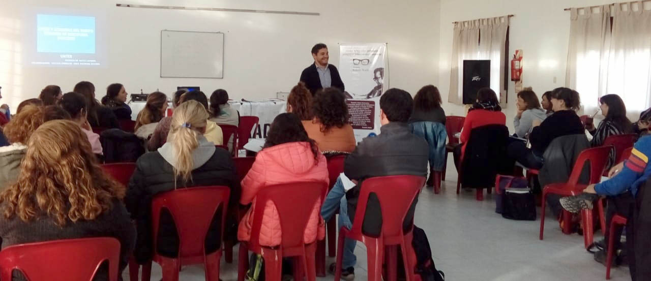 En este momento estás viendo Río Colorado en curso sobre nuevo reglamento de disciplina docente