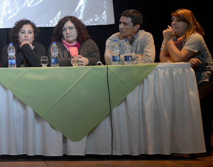 Lee más sobre el artículo Las infancias interrogan a la escuela y la escuela interroga las infancias. La contemporaneidad nos permite, además de estar juntos y juntas, pensarnos