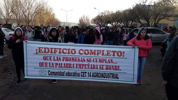 En este momento estás viendo Cientos de estudiantes no pudieron volver a clases por problemas edilicios