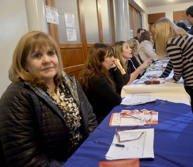 Lee más sobre el artículo Se reflexionó sobre las problemáticas docentes y la necesidad de dispositivos nuevos en las escuelas