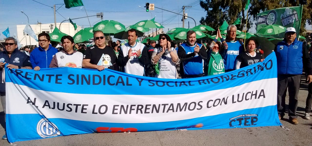 En este momento estás viendo 28 A:  Histórica y masiva movilización en el marco del paro del Frente Sindical y Social Rionegrino