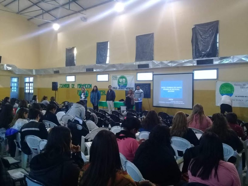 En este momento estás viendo Jornada Luces y sombras del nuevo reglamento de Disciplina Docente en Jacobacci