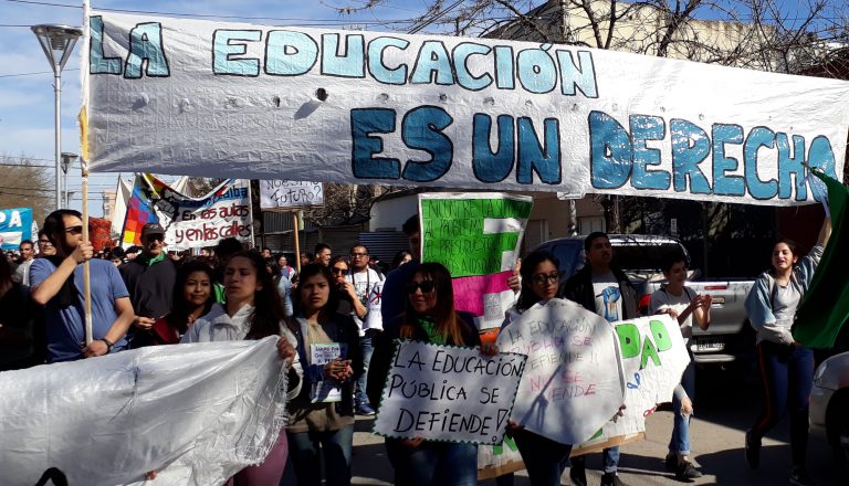 Lee más sobre el artículo En defensa de la educación como un derecho del pueblo