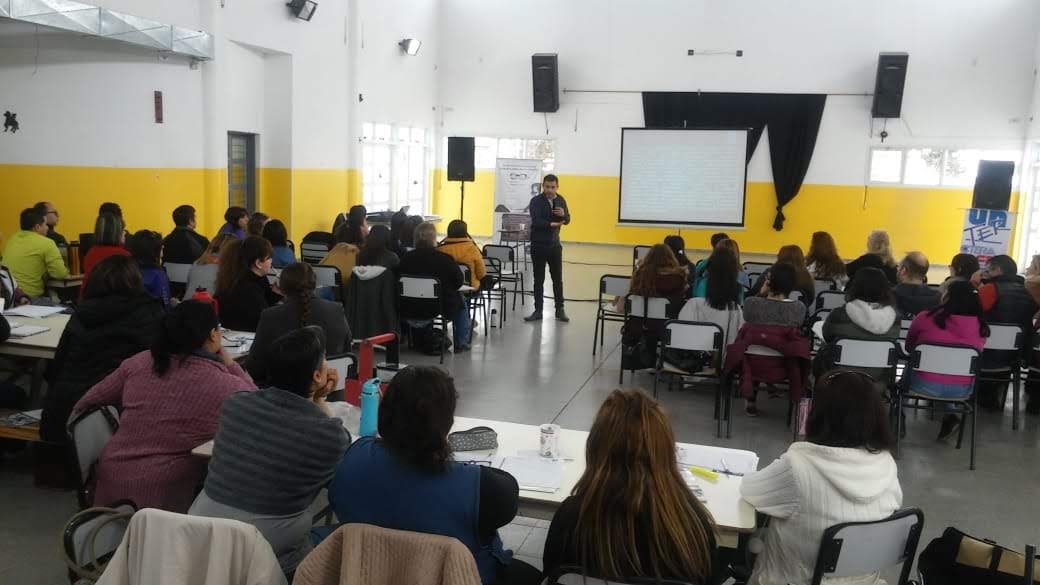 En este momento estás viendo Curso Nuevo reglamento de Disciplina Docente, en Sierra Grande