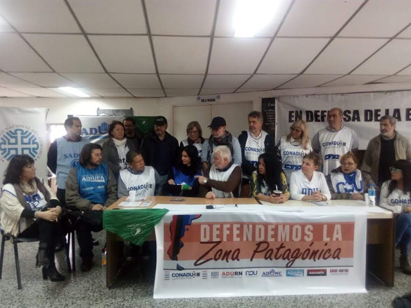 En este momento estás viendo Encuentro Sindical en defensa de la Zona Patagónica, en la UNCo