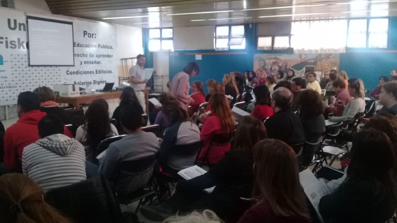 En este momento estás viendo Nueva jornada sobre reglamento de Disciplina docente, en Roca – Fiske Menuco