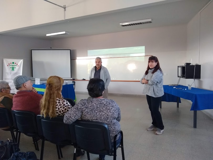 Lee más sobre el artículo Presentación del libro “La sindicalización docente y las políticas educativas” en el IFDC de Roca- Fiske Menuco