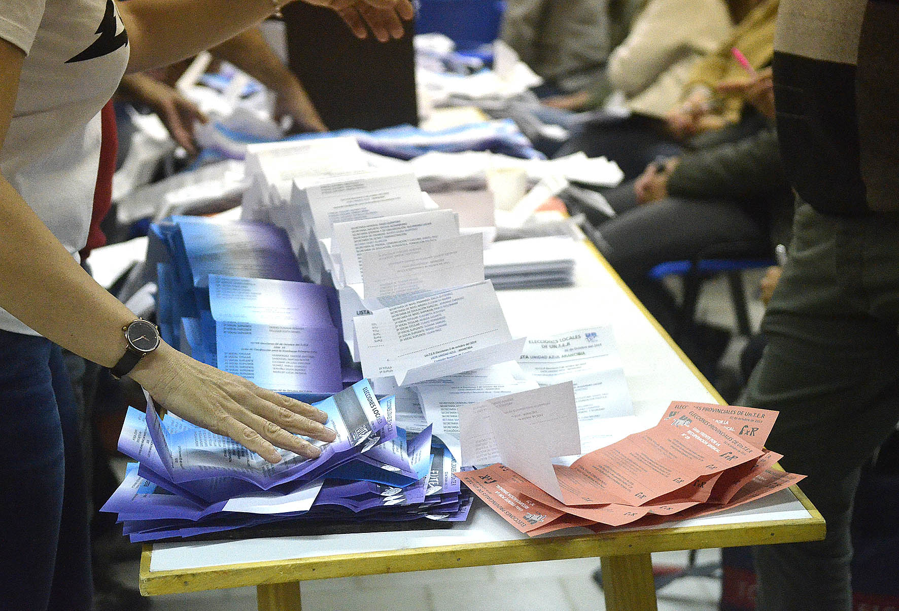 Lee más sobre el artículo Ganó la Unidad Azul Arancibia en UnTER. Sandra Schieroni, próxima Secretaria General