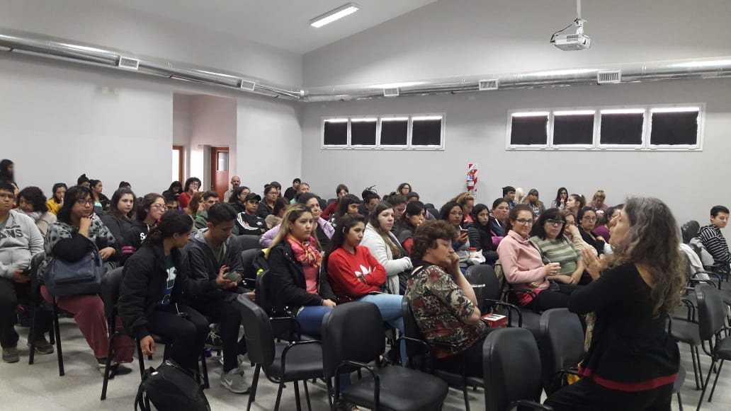 En este momento estás viendo Documental “Escuela Bomba” en el IFDC de Roca-Fiske Menuco