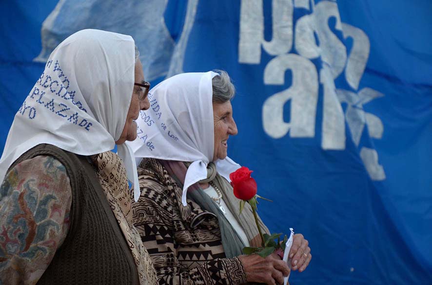 Lee más sobre el artículo Madres de Plaza de Mayo, la dignidad presente
