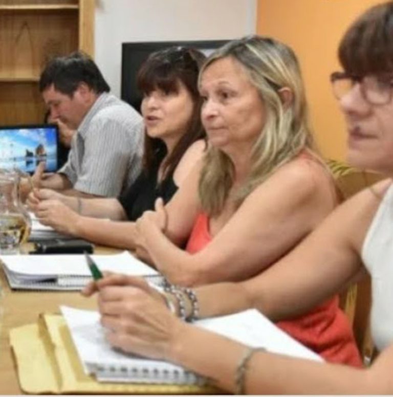 Lee más sobre el artículo Lxs trabajadorxs de la educación damos clase de solidaridad tanto dentro como fuera de las aulas
